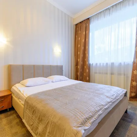 Persian Palace Hotel Kyiv Exterior photo